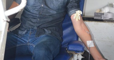 بالصور..اتحاد طلاب صيدلة هليوبوليس يطلق حملة للتوعية بأهمية التبرع بالدم