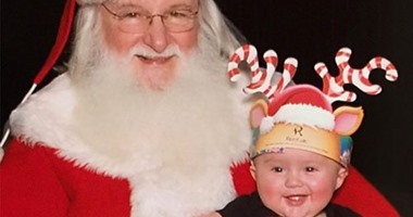 كيلى كلاركسون تنشر أول صورة لابنتها ريفر روز مع "بابا نويل"