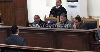 رفع محاكمة علاء عبد الفتاح وآخرين فى أحداث مجلس الشورى للقرار