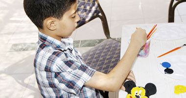 المركز المصرى ينظم ورشة لتعليم الأطفال تقنيات فن الرسم