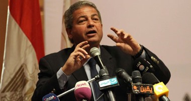 وزير الشباب والرياضة يطلق إشارة بدء حفلات فرقة كورال أطفال مصر
