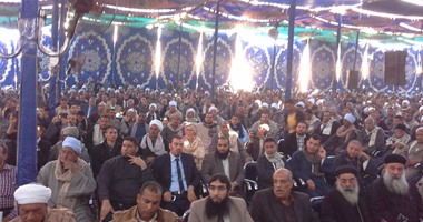 جلسة صلح بين مسلمى وأقباط قرية كفر درويش ببنى سويف