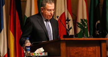 السنيورة: لابد من حكومة تكنوقراط برئاسة الحريرى لإخراج لبنان من الأزمة الراهنة