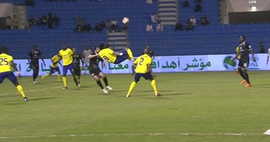 بالفيديو.. النصر يخطف تعادلا صعبا من الخليج بالدورى السعودى