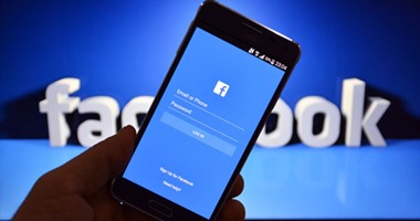 "فيس بوك" يستعين بشركة متخصصة لمكافحة التعليقات العنصرية فى ألمانيا