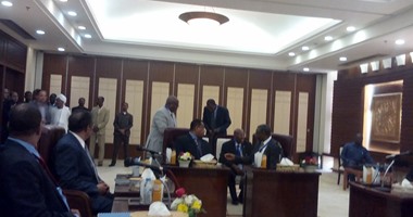 وزيرا الخارجية والرى يغادران السودان بعد انتهاء اجتماع سد النهضة دون اتفاق