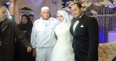 بالصور.. إخوانى محبوس يحضر حفل زفاف نجلته بالشرقية بعد موافقة "الداخلية"
