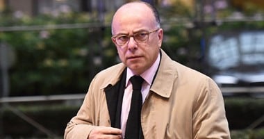 وزير داخلية فرنسا يؤكد للسيسى ضبط المعتدين على الوفد الإعلامى
