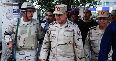 بالصور.. قائد المنطقة العسكرية يتفقد العملية الانتخابية فى شبرا الخيمة