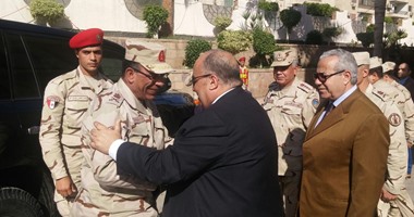 بالصور .. محافظ الدقهلية يستقبل قائد الجيش الثانى الميدانى