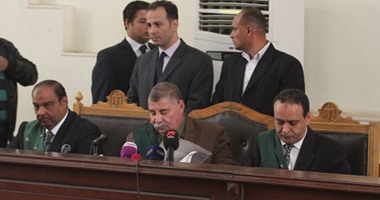 تأجيل محاكمة 739 متهما بـ"فض رابعة"لـ6 فبراير.. والمحكمة تأمر بضبط نجل مرسى