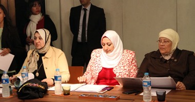 نائبات البرلمان يغادرن اللقاء التدريبى للقومى للمرأة لاستخراج الكارنيهات  