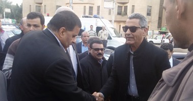 بالصور.. وزير النقل يتفقد طريقى "الإقليمى الدولى" و"الحر والزراعى"