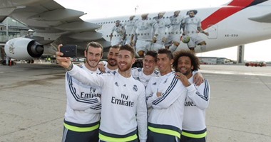 بالصور.. نجوم ريال مدريد تزين طائرة عملاقة إماراتية