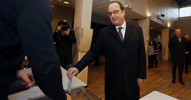 هولاند يدلى بصوته فى الجولة الثانية من الانتخابات المحلية الفرنسية