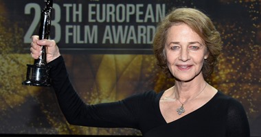 بالصور.. شارلوت رامبلينج ومايكل كين الأفضل فى "European Film Awards"