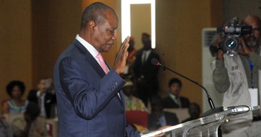 رئيس غينيا يدعو المواطنين إلى عدم الانسياق خلف العنف قبل الانتخابات الرئاسية