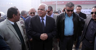 محافظ القاهرة يجتمع برؤساء أحياء المعادى ومصر الجديدة لبحث تطوير الأحياء الدبلوماسية