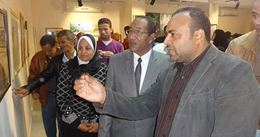 بالصور..رئيس مدينة الأقصر يشهد افتتاح الصالون الثقافى الفنى لجنوب الصعيد
