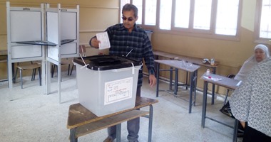 ناخب مسن ببنى سويف: نزلت للتصويت فى الانتخابات لاستكمال خارطة الطريق