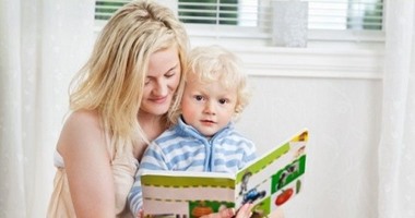 دراسة: القراءة للأطفال بسن 6 أشهر تزيد من مهارات الملاحظة