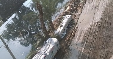 "صحافة المواطن" تهالك طرق قرية كفر بستان بـدمياط بسبب "الصرف الصحى"