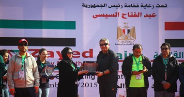 وزير الرياضة يكرم الفائزين بماراثون زايد الخيرى