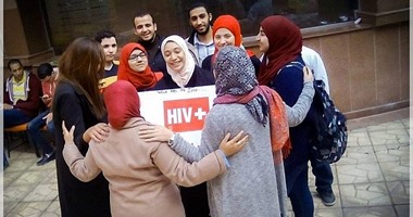 اتحاد طلاب الصيدلة بالجامعة الحديثة ينظم حملة توعية لمكافحة "الإيدز"