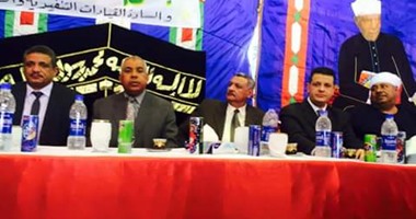 بالصور.. نائب المصريين الأحرار يعقد جلسة لإنهاء خصومة بين عائلتين بسوهاج