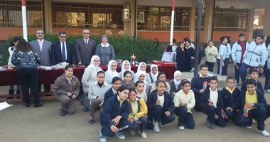 بالصور.. تكريم 157 من طلاب ومعلمى مدرسة لغات ببنى سويف