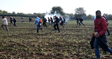 مفوضية اللاجئين تدين استخدام مقدونيا الغاز المسيل للدموع ضد اللاجئين