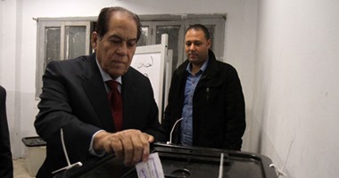 بالفيديو.. الجنزورى يدلى بصوته فى مصر الجديدة.. ويؤكد: البرلمان رغبة شعبية
