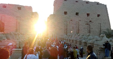 بالصور.. "اليوم السابع" يرصد تعامد الشمس على "قدس الأقداس" بمعبد الكرنك