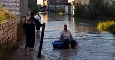 "صحافة المواطن": مياه الصرف الصحى تغرق منازل منطقة أبو تلات بالإسكندرية
