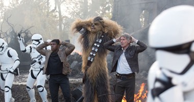 "Star Wars: The Force Awakens"يسيطر على شباك التذاكر فى ليلة الكريسماس
