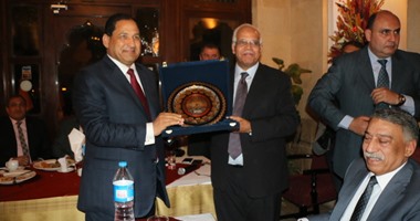 محافظ القاهرة: التعاون بين الأجهزة التنفيذية والنواب ضرورى للتنمية