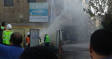 بالصور.. انفجار ماسورة مياه رئيسية أمام مستشفى المنشاوى العام بطنطا