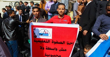 مسيرة لحملة الدكتوراه من "الصحفيين" لمجلس الوزراء للمطالبة بالتعيين