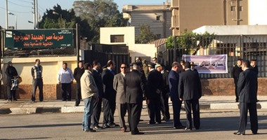 بالفيديو والصور.. إجراءات أمنية مشددة بلجنة السيسى الانتخابية بمصر الجديدة