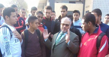 بالصور.. رئيس جامعة الأزهر يحذر الطلاب من أعمال شغب أو الخروج على الأعراف