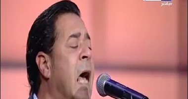 بالفيديو.. مدحت صالح يهدى شادية أغنية "مخاصمنى بقاله مدة" بمناسبة قرب عيد ميلادها
