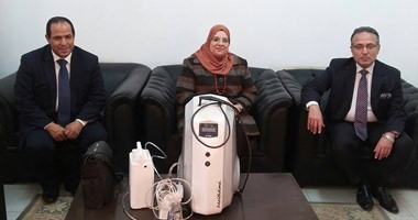 أسرة نائب رئيس جامعة الأزهر السابق تتبرع بأجهزة طبية لمستشفى الحسين الجامعى
