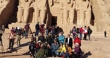 رئيس غرفة شركات السياحة بأسوان: 800 سائح يزورون معبد أبوسمبل اليوم