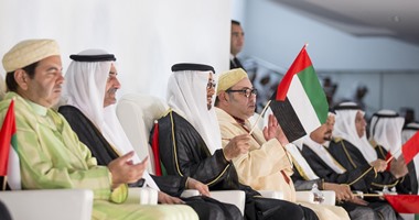 الإمارات تتزين بأعلام الدولة احتفالا بعيد اتحادها الـ44