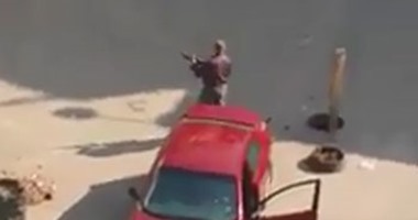 صحافة المواطن: فيديو جديد لشخص يطلق الرصاص من سلاح آلى بشوارع بورسعيد