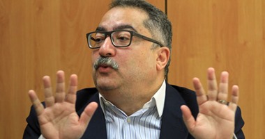 إبراهيم عيسى بـ"القاهرة والناس": نصف أعضاء البرلمان فازوا بشراء الأصوات