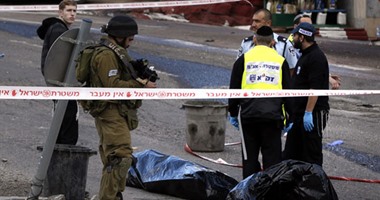 بالصور.. استشهاد فلسطينى بعد طعنه شرطيا إسرائيليا بالقدس المحتلة