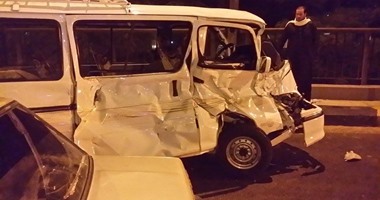 إصابة 15 شخص فى حادث انقلاب سيارة ربع نقل بمنطقة شرق العوينات
