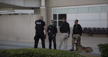 شرطة كاليفورنيا: أحد المشتبه بهم فى إطلاق النار قد يكون مختبئًا