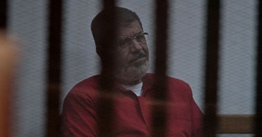 محامى مرسى يطلب ضم صورة من طعنه على انتخابات برلمان 2005 لـ "إهانة القضاء"
